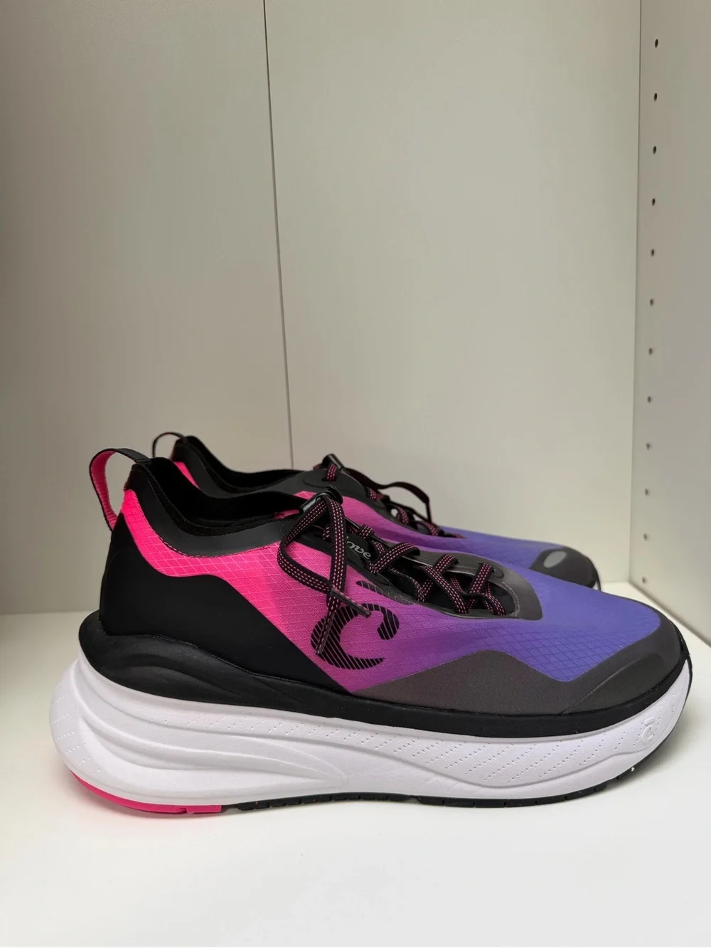 Clove Limited Edition Women’s Alto Healthcare Shoes Size 8.5
